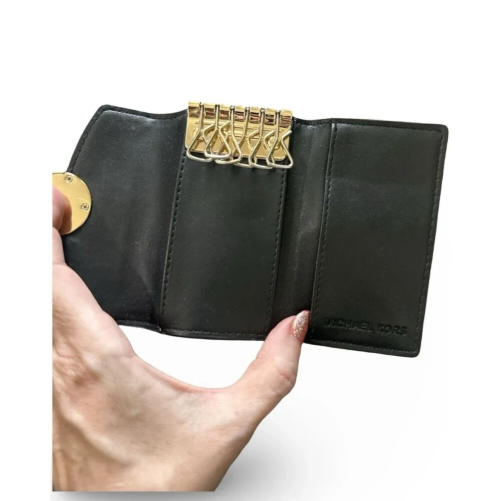 Michael Kors Key Case AV-2202